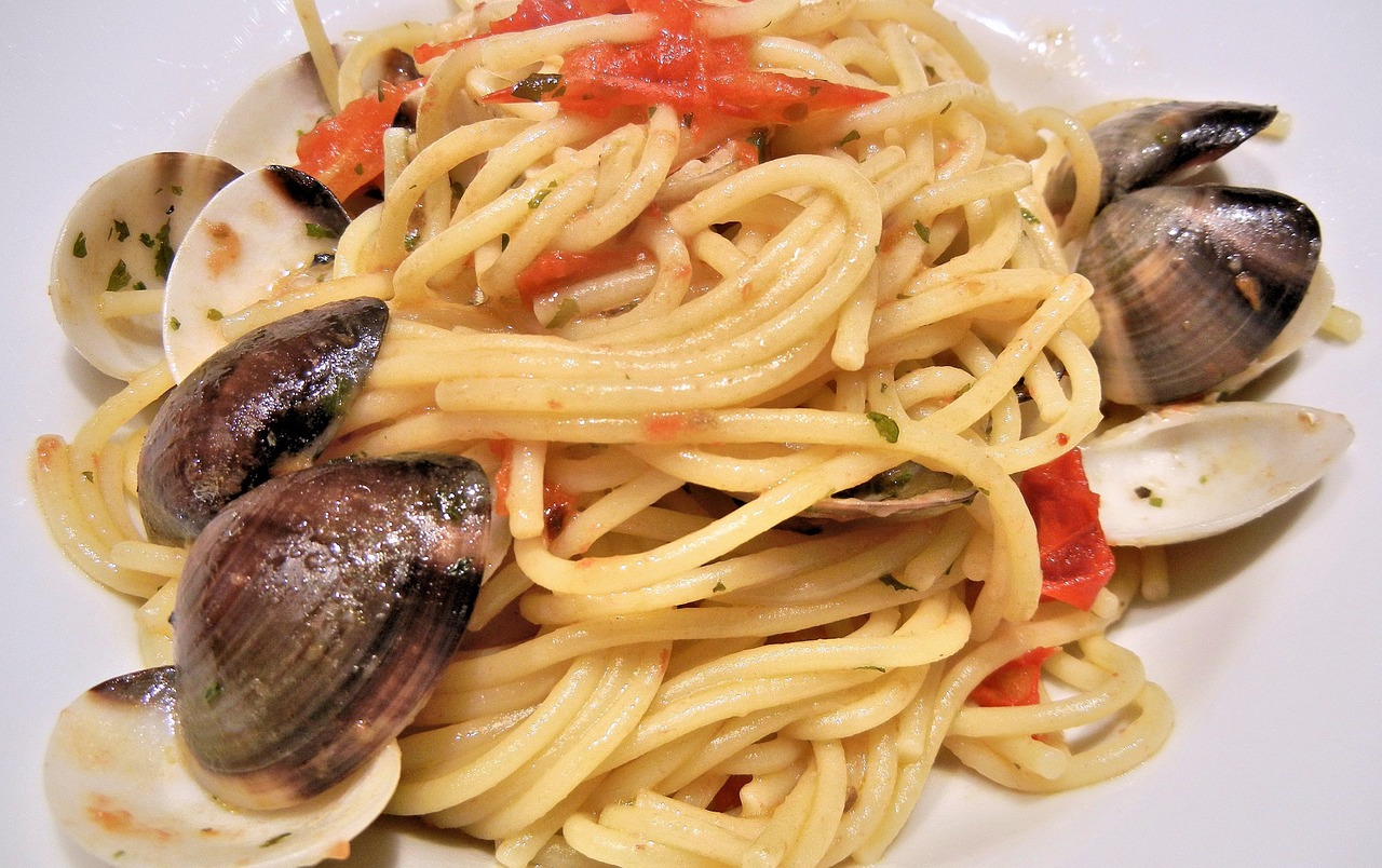 Read more about the article Spaghetti alle vongole veraci con pomodoro