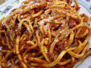 Read more about the article Spaghetti alla chitarra all’abruzzese
